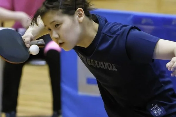 约什艾伦与图阿正面交锋 比尔海豚常规赛传球博弈深度解析